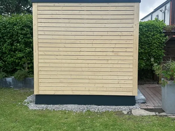Hochwertige Gartensauna mit Terrasse und Glasfront nahe Neuwied und dem Rhein-Sieg-Kreis