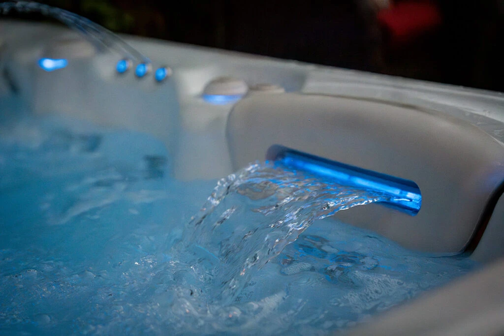 Signature SelfCleaning 579 Whirlpool mit Selbstreinigungssystem von Relaxklusiv nahe Bonn kaufen