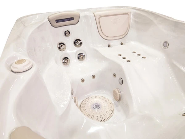 selbstreinigender Whirlpool Massagedüsen Nahaufnahme