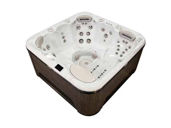 Whirlpool kaufen mit Selbstreinigungssystem von Relaxklusiv aus Vettelschoß