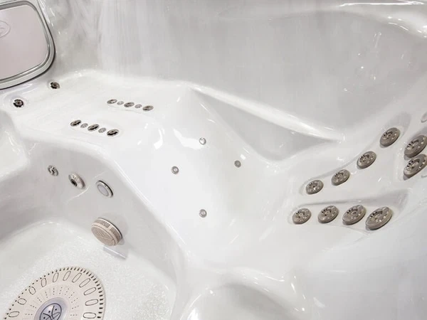 Selbstreinigender Whirlpool Signature 779 mit Massagedüsen im Raum Köln und Düsseldorf