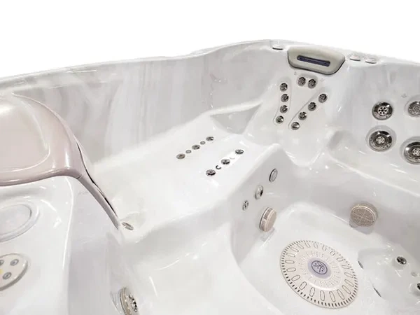 Hochwertiger Whirlpool für bis zu 7 Personen mit Hydrotherapie nahe Leverkusen kaufen Relaxklusiv
