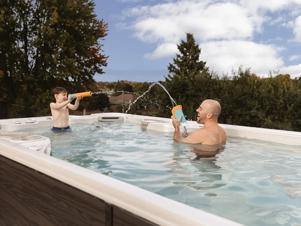 Luxus Swim Spa Aqua Trainer 14AX für Fitness und Wellness zuhause