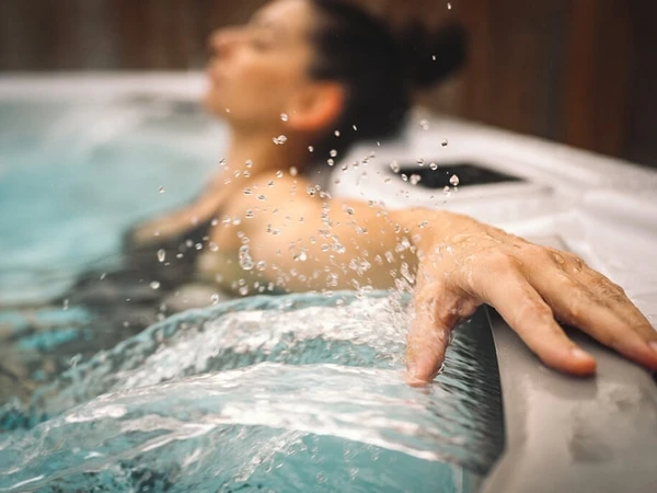 Aqua Trainer 17AX Swim Spa mit Hydrotherapie und Selbstreinigung in Rheinland-Pfalz