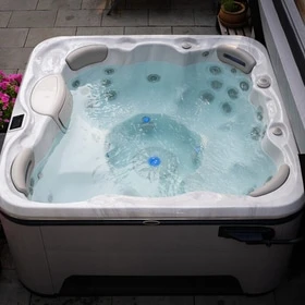Signature SelfCleaning 655 Whirlpool mit Selbstreinigungssystem von Relaxklusiv nahe Bonn kaufen