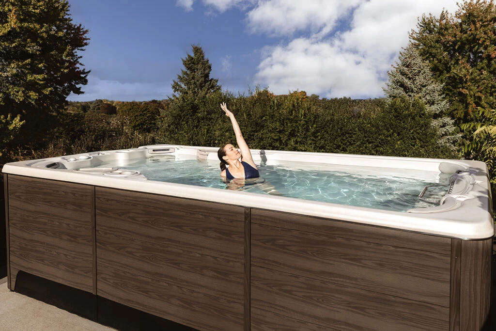 Aqua Trainer 14AX Swim Spa selbstreinigend von Relaxklusiv nahe Bonn kaufen