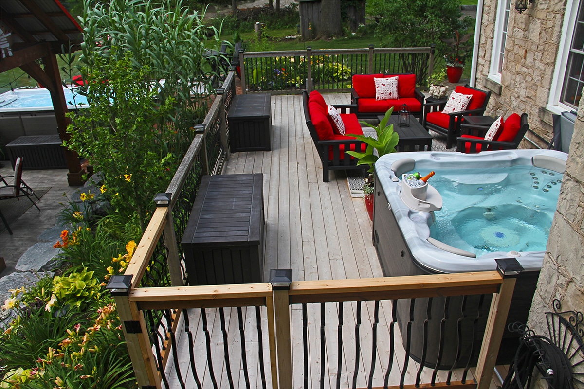 Whirlpool auf Terrasse - Signature SelfCleaning 728 - Selbstreinigender Whirlpool