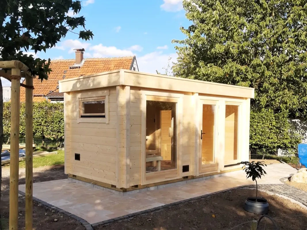 Gartensauna SANDRA 4823, Sauna, Sauna für Außenbereich, Sauna kaufen, Sauna in Vettelschoß, Sauna in Rheinland-Pfalz kaufen, Premium Sauna kaufen, sauna innenraum massivholz, gartensauna wellness innen, hochwertige sauna holz, premium gartensauna sandra 4823, outdoor sauna garten, gartensauna kaufen deutschland