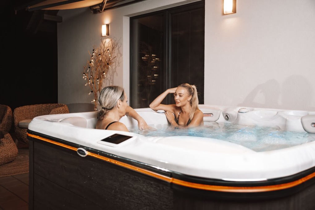 Hochwertiger Outdoor Whirlpool mit modernem Design und Wellnesskomfort nahe Neuwied