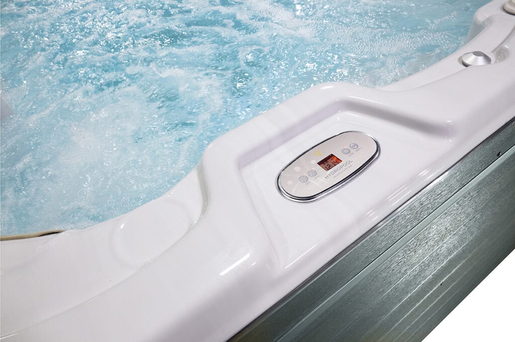 Hochwertiger Swim Spa für Schwimmtraining und Entspannung nahe Leverkusen und Bonn
