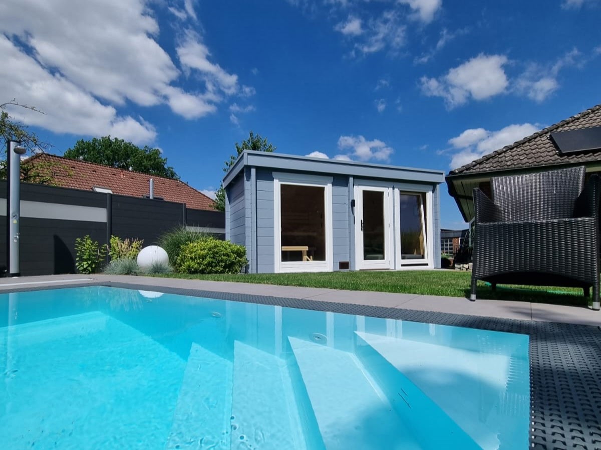 Exklusive Gartensauna SANDRA 4823 für private Wellnessmomente im Raum Köln und Koblenz