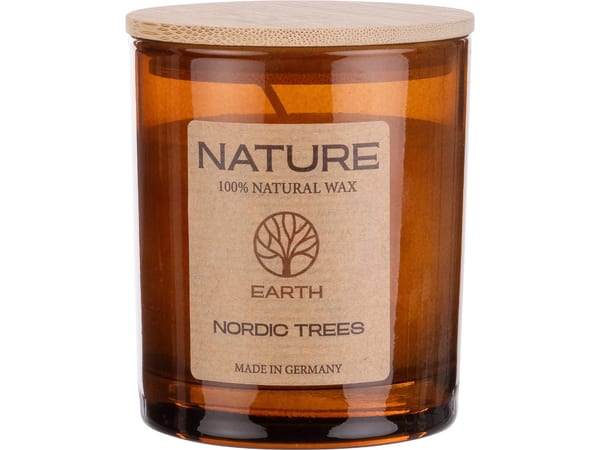 duftkerze im glas nordic trees, duftkerze kaufen, natur duftkerze deutschland, nordic trees duftkerze detail, aroma kerze nordic trees, premium duftkerze, duftkerze glas design, duftkerze wohnraum, aromakerze modern, duftkerze für wohnung, duftkerze wellness zuhause, aromatherapie kerze, NATURE Duftkerze Nordic Trees Minimalistische Duftkerze aus natürlichem Wachs – warme Atmosphäre und hochwertige Qualität aus Deutschland