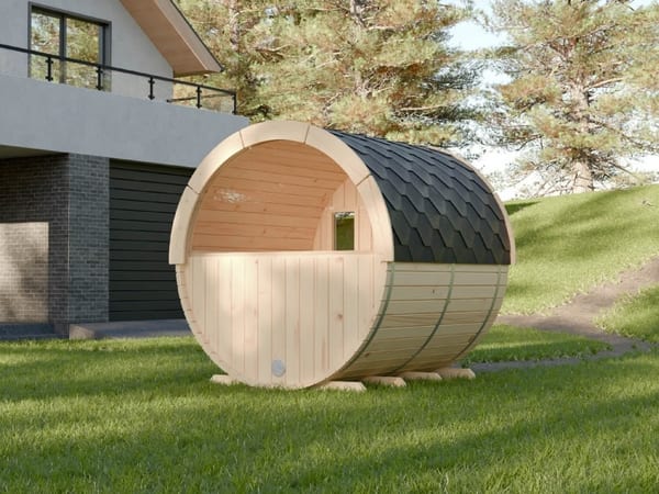 Fasssauna aus Thermoholz von Relaxklusiv in der Nähe von Koblenz - fasssauna chris mit terrasse, premium fasssauna garten, fasssauna kaufen deutschland, fasssauna outdoor massivholz, sauna fass garten, gartensauna fasssauna premium, fasssauna mit terrasse, outdoor sauna terrasse, fasssauna wellnessbereich, fasssauna innenraum holz, sauna fass innen, hochwertige fasssauna verarbeitung, fasssauna massivholz detail, premium fasssauna material, outdoor sauna holz