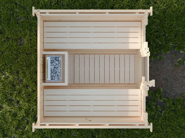 fasssauna chris mit terrasse, premium fasssauna garten, fasssauna kaufen deutschland, fasssauna outdoor massivholz, sauna fass garten, gartensauna fasssauna premium, fasssauna mit terrasse, outdoor sauna terrasse, fasssauna wellnessbereich, fasssauna innenraum holz, sauna fass innen, hochwertige fasssauna verarbeitung, fasssauna massivholz detail, premium fasssauna material, outdoor sauna holz