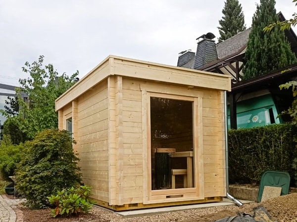 Moderne Gartensauna mit hochwertiger Verarbeitung nahe Düsseldorf kaufen