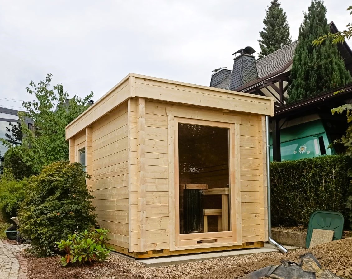 Moderne Gartensauna mit hochwertiger Verarbeitung nahe Düsseldorf kaufen