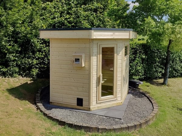 Premium Gartensauna mit großzügigem Raumgefühl in Nordrhein-Westfalen kaufen