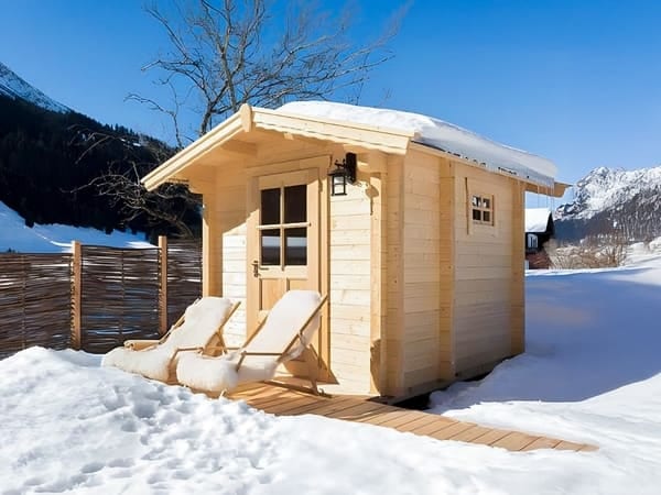 Premium Außensauna mit Vorraum für Wellness im eigenen Garten in Nordrhein-Westfalen
