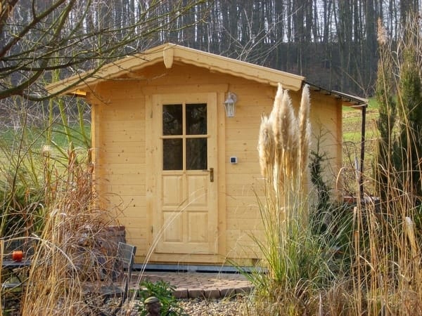 Moderne Gartensauna SIMONE mit Ruheraum und Glasfront im Raum Düsseldorf und Koblenz