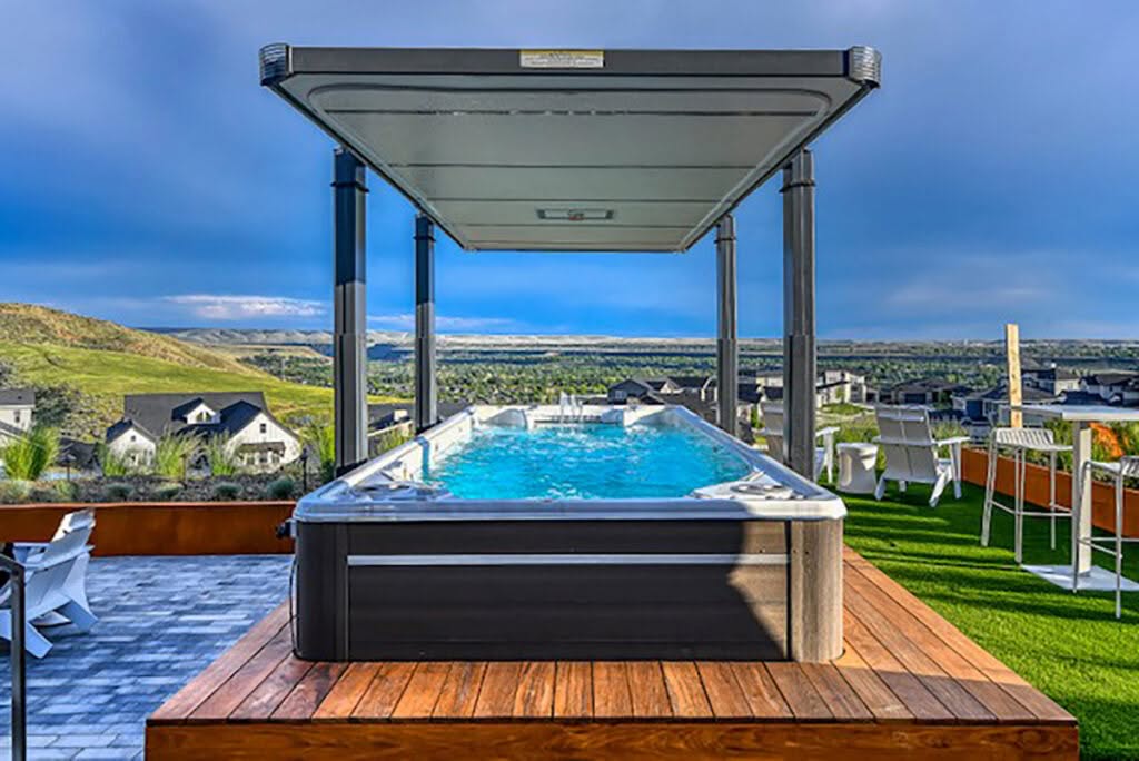 Luxus Swim Spa Executive Trainer 19EX für Fitness und Wellness zuhause in Nordrhein-Westfalen