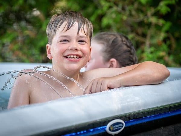 selbstreinigender Whirlpool Nutzung Familie Freunde