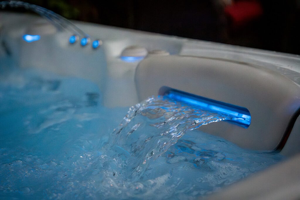 Signature SelfCleaning 579 Whirlpool mit Selbstreinigungssystem von Relaxklusiv nahe Bonn kaufen