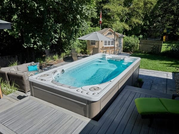 Luxus Swim Spa Executive Trainer 16EX für Fitness und Wellness zuhause in Nordrhein-Westfalen