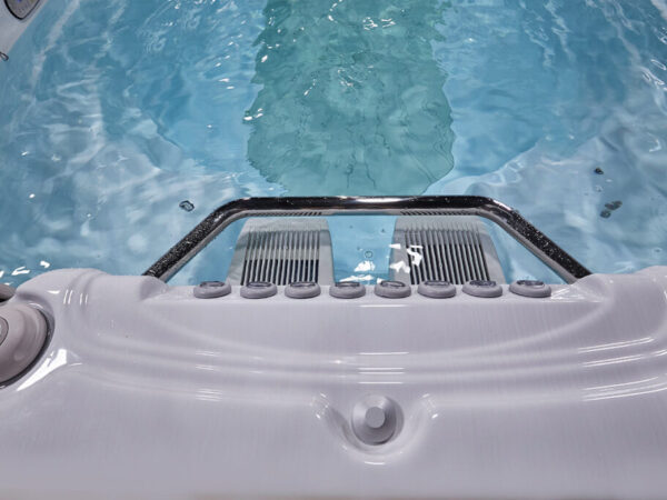 Premium Swim Spa für Garten und Terrasse nahe Düsseldorf und Koblenz