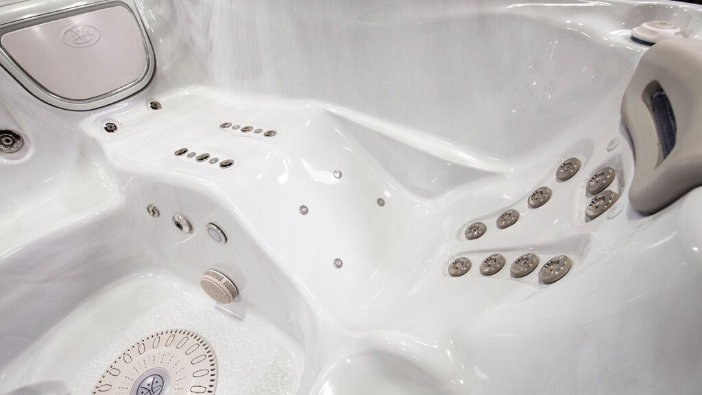 Selbstreinigender Whirlpool Signature 779 mit Massagedüsen im Raum Köln und Düsseldorf