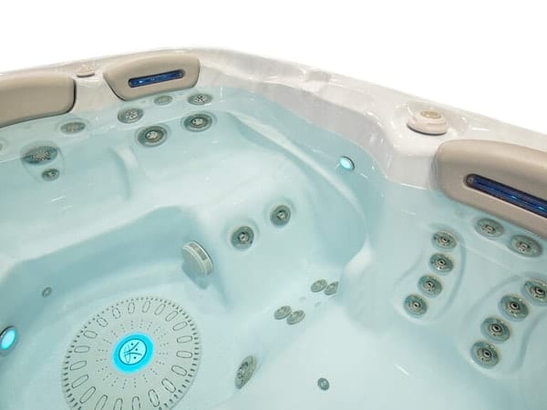 Signature SelfCleaning 455 Whirlpool mit ergonomischen Sitzen in Rheinland-Pfalz