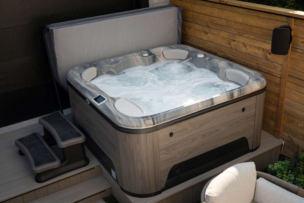 Signature SelfCleaning 579 Whirlpool mit ergonomischer Liege in Rheinland-Pfalz