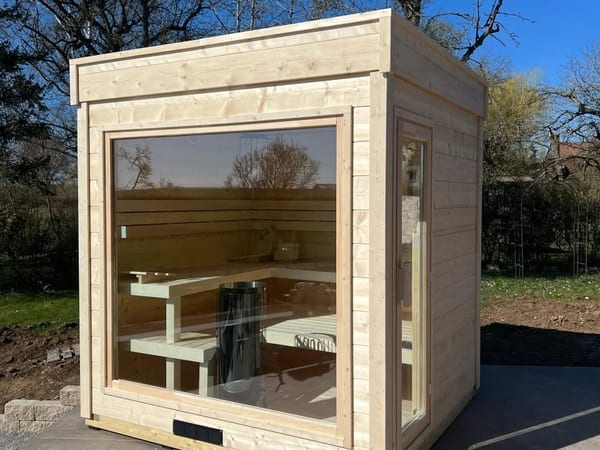 Moderne Gartensauna aus Polarfichte kaufen